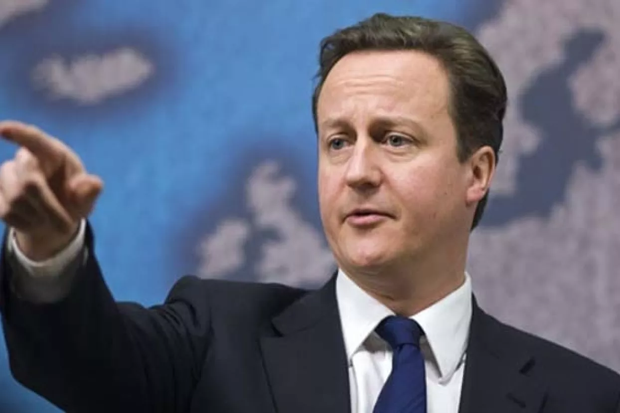 Cameron: Upitan je opstanak eura,  Europo smiri krizu!