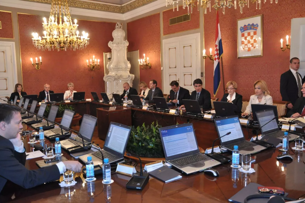 Ministri moraju u&scaron;tedjeti 2 milijarde kuna