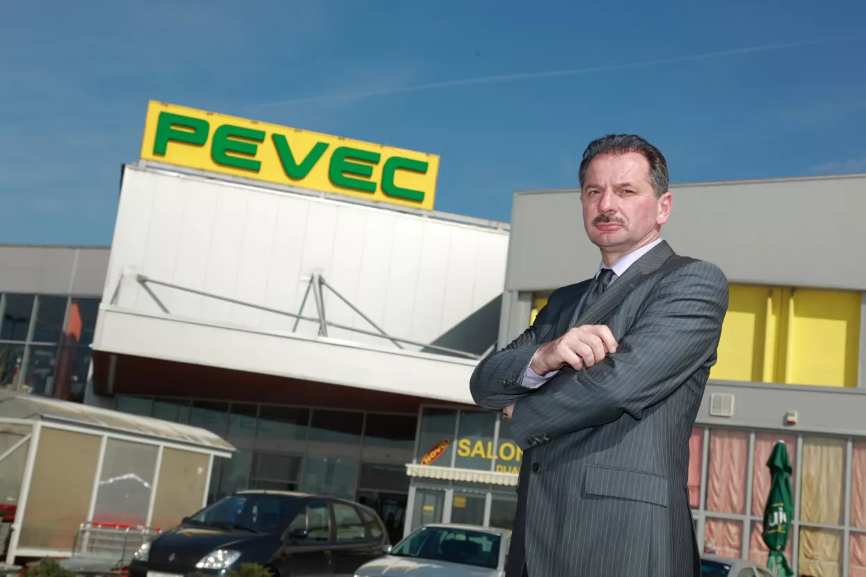 Pevec će umjesto gradnje nove centre uzeti u zakup