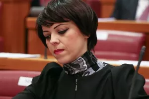 Holy 'preporučila' humanost prema tajnici u HŽ-u