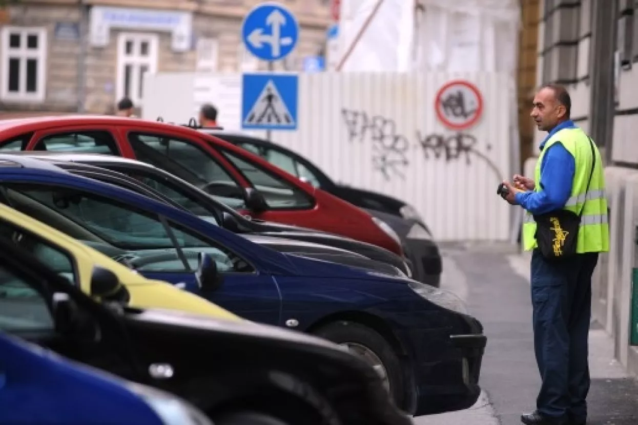 Policija u Zagrebparkingu zbog 'povla&scaron;tenih' karata