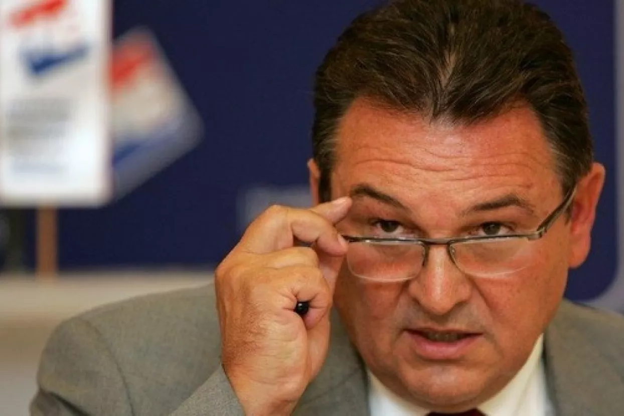Čačić izgurao Sanadera s prvog mjesta najnegativnijih političara