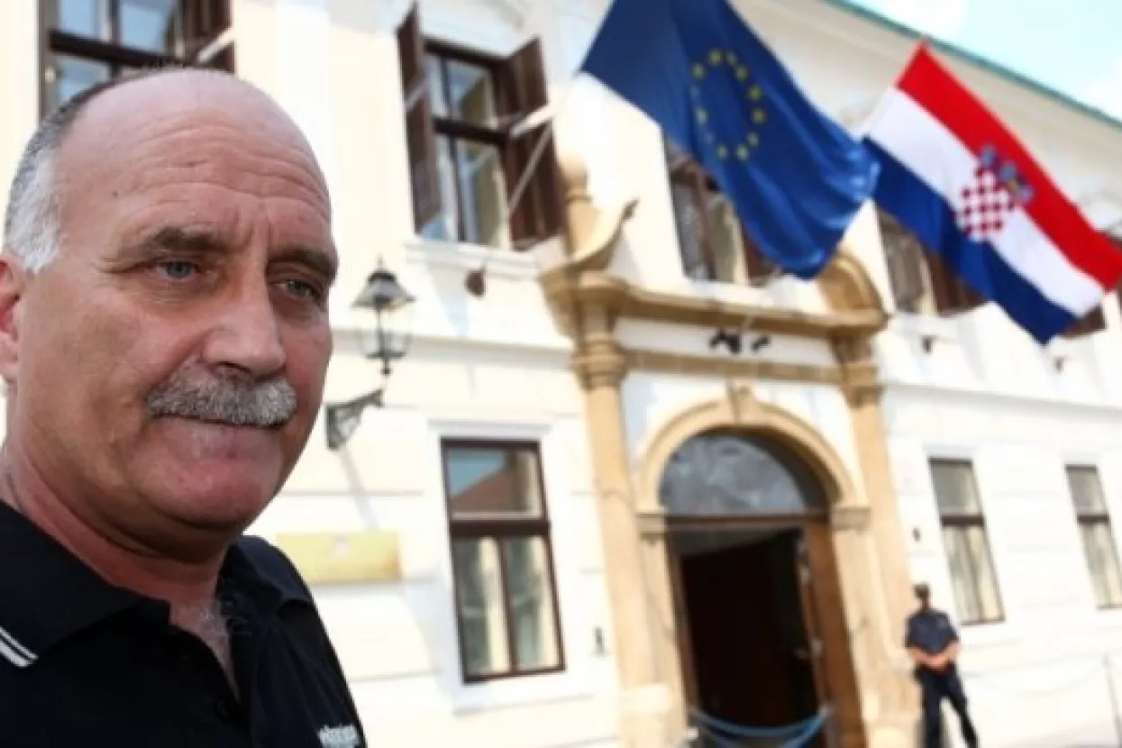 HUS: Vladina politika dovest će do eskalacije krize