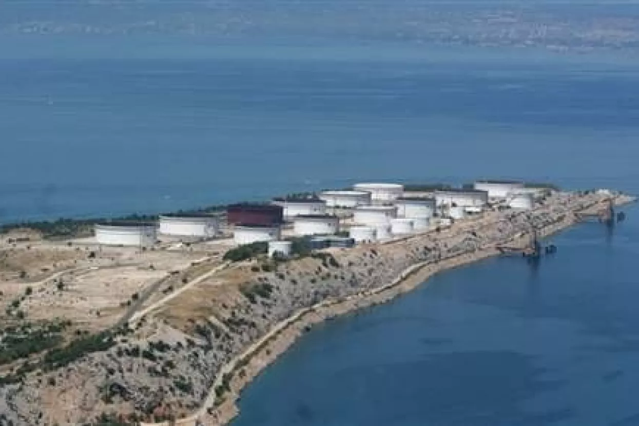 Radnicima Dine plaće od prodaje zemlji&scaron;ta za LNG terminal?