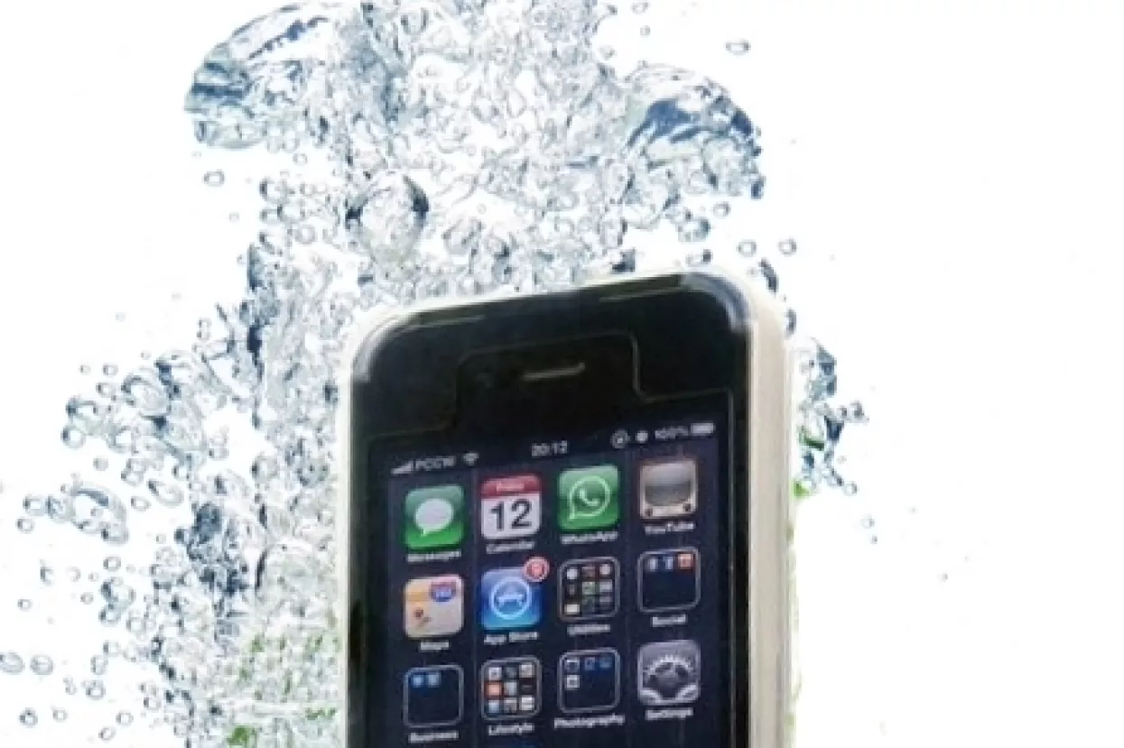 iPhone vodootporno kući&scaron;te za čitatelje Lider trenda