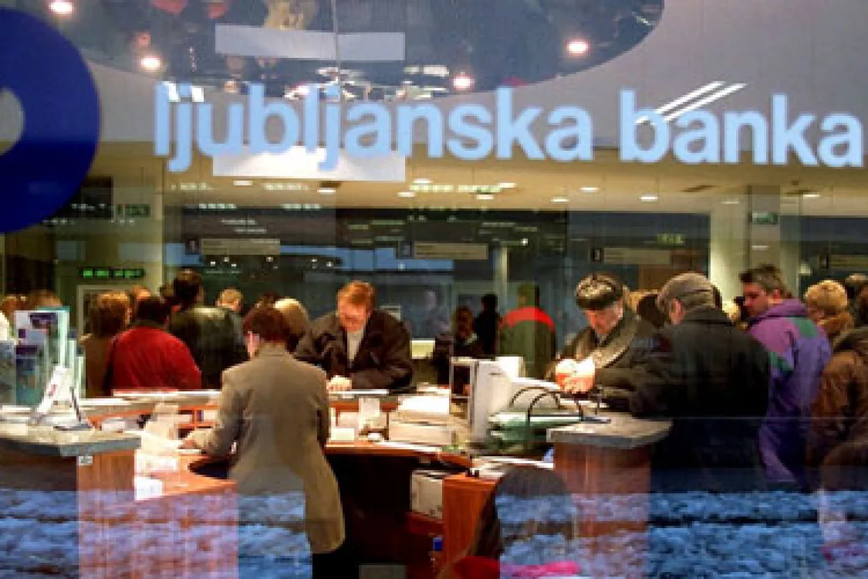 Polovina Slovenaca za uvjetovanje hrvatske ratifikacije Ljubljanskom bankom