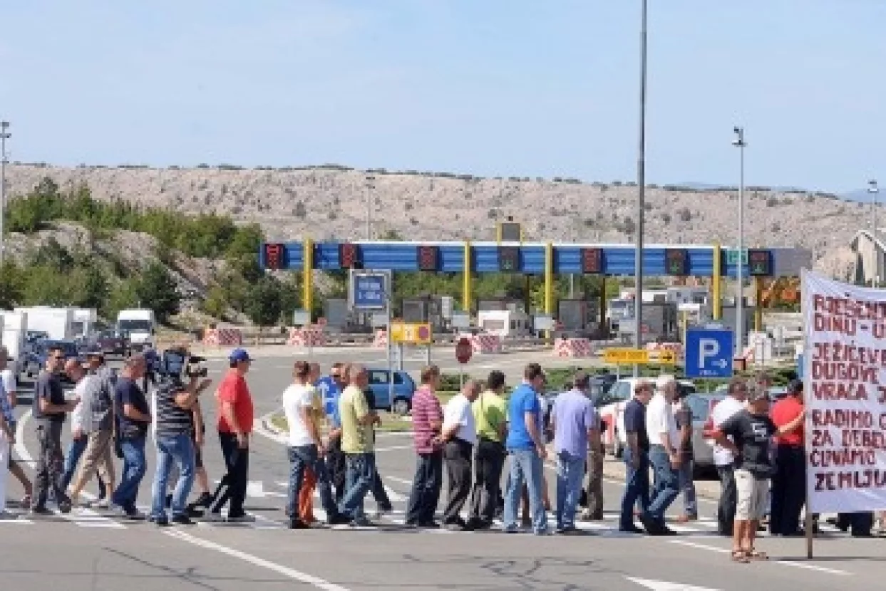 Radnici Dine prijete blokadom Krčkog mosta na Veliku Gospu