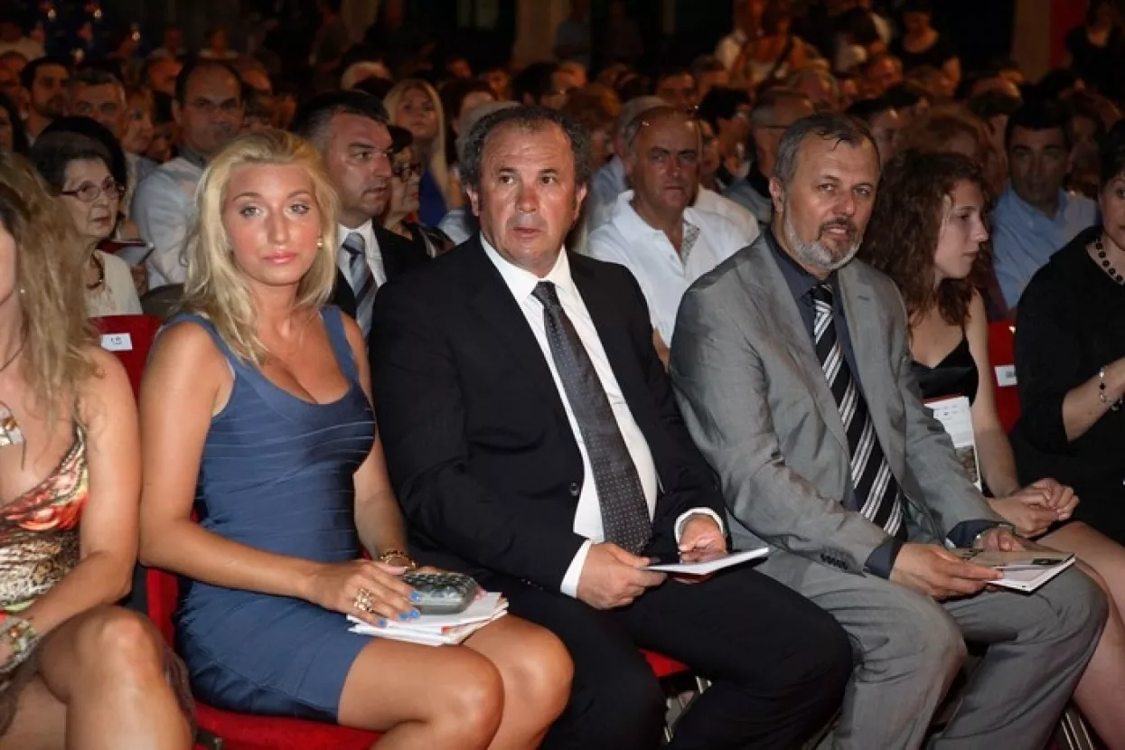 Vlasnica agencije za nekretnine tražila 10.000 eura od Kerumove supruge