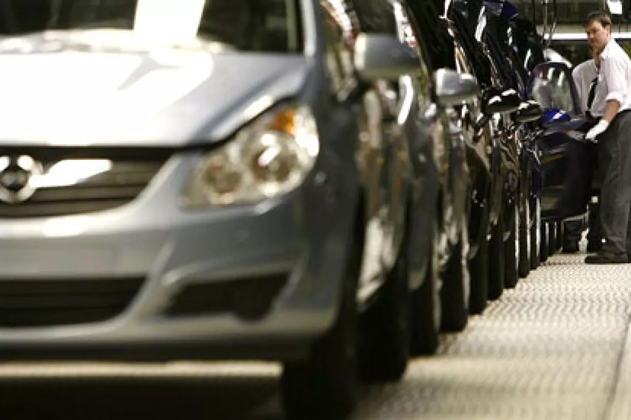 Opel pregovara sa sindikatima o skraćenju radnog vremena