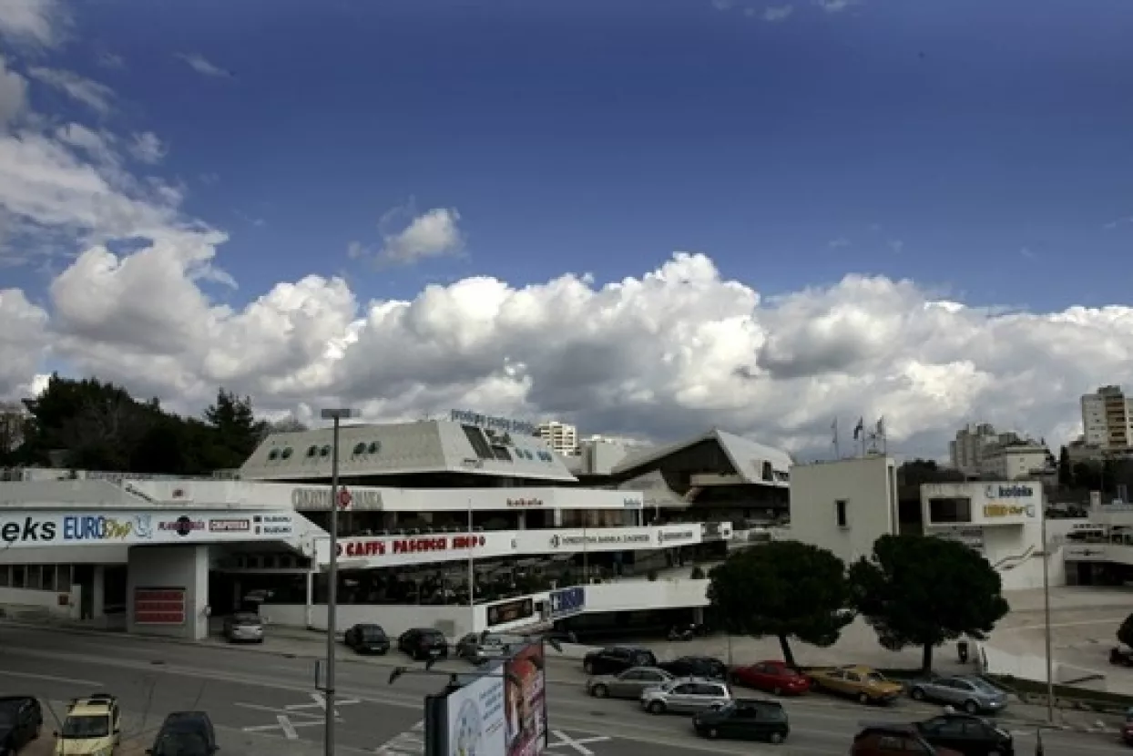 Samo 5 dioničara prodalo Režiću Koteksove dionice