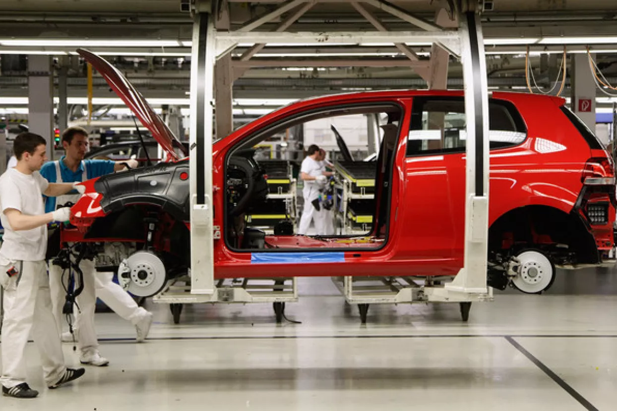 Građani u kolovozu kupili gotovo 40 posto manje automobila