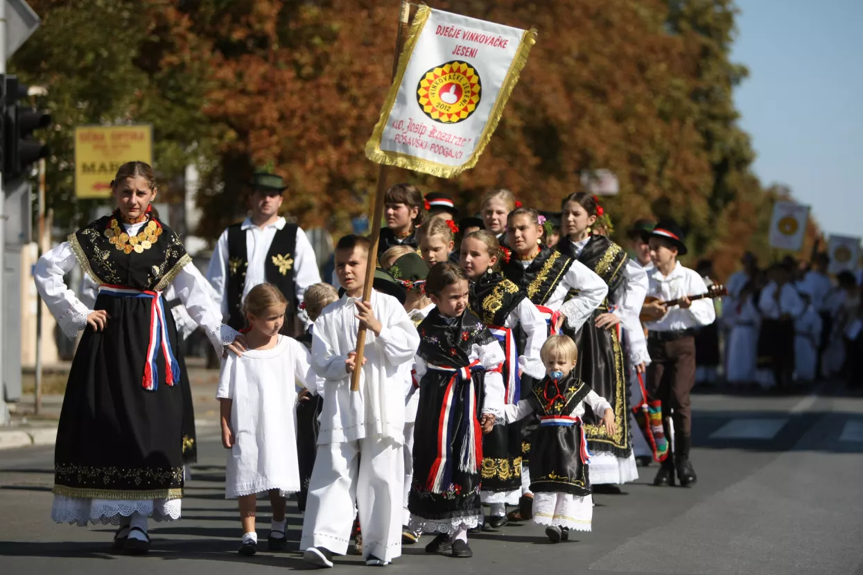 Dječje vinkovačke jeseni