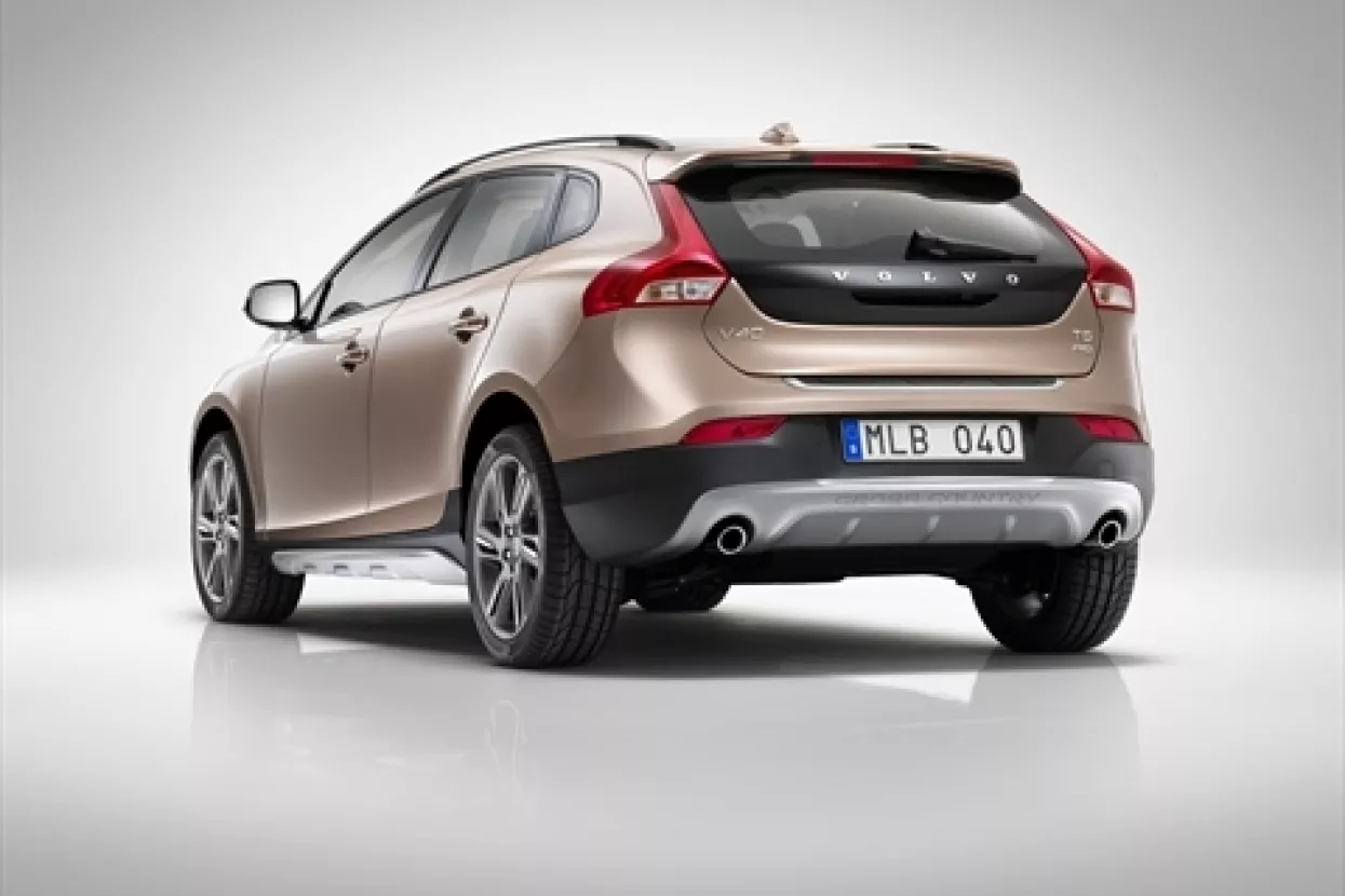 Predstavljen Volvo V40 Cross Country