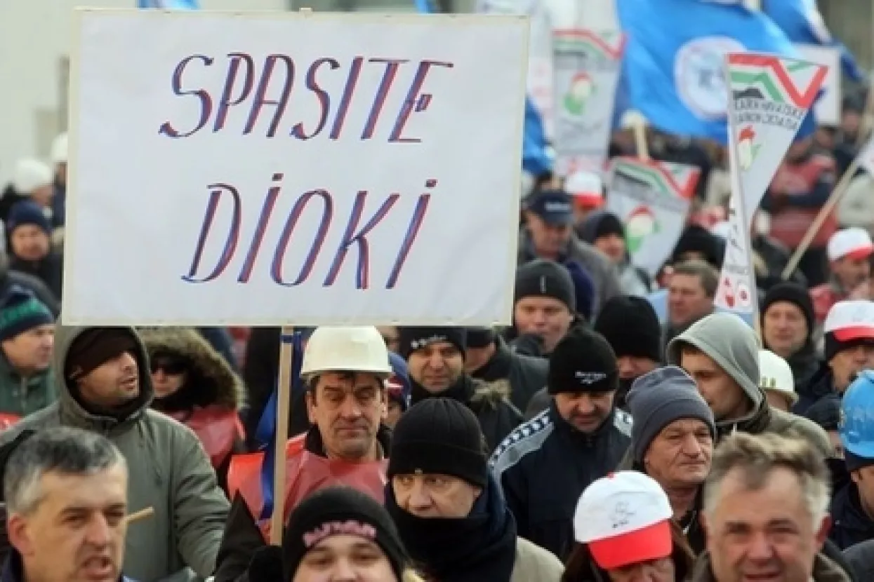 Na računima radnika Diokija i Dina Petrokemije napokon plaća