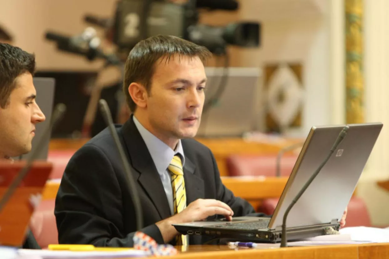 Bauk: Najvi&scaron;e ljudi otići će iz vojske, policije, &scaron;kolstva i zdravstva