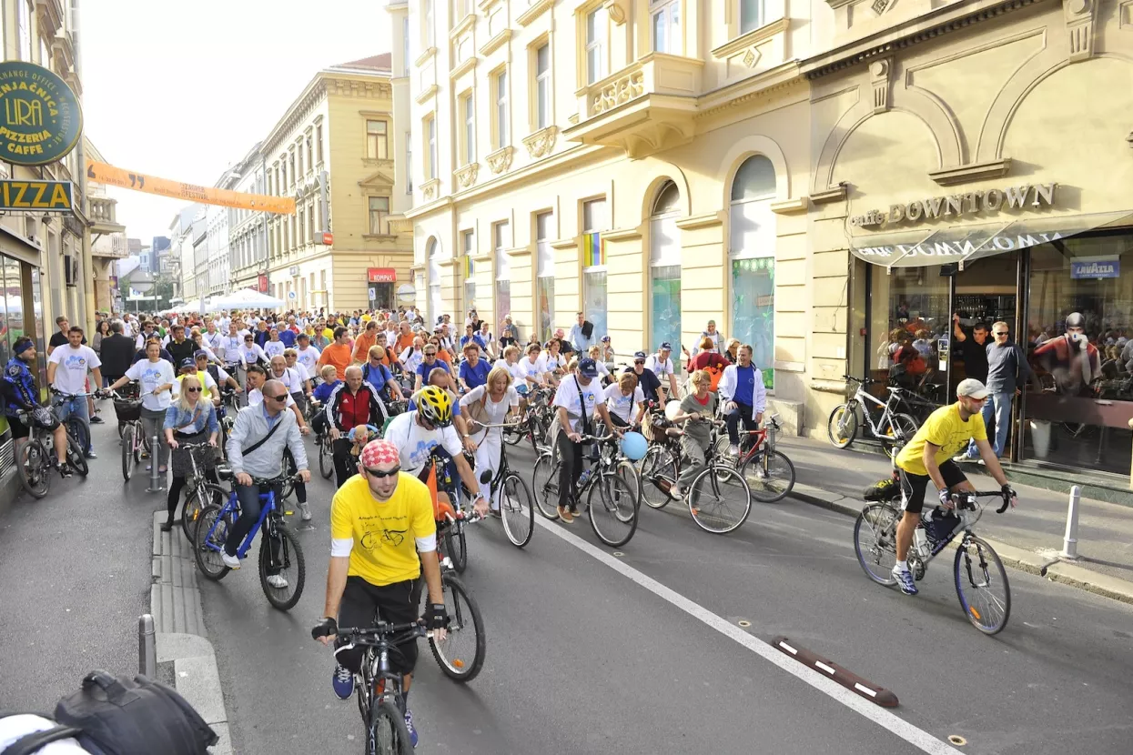 Vi&scaron;e od 1000 građana na Zagrebačkoj žbici