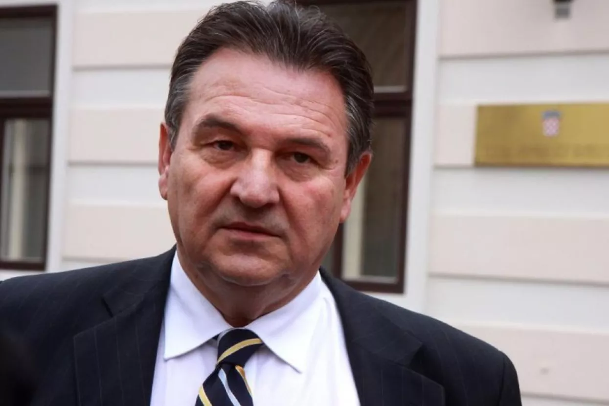Čačić: Dioničarski ugovor za Inu promijenit će se kada za to budu uvijeti