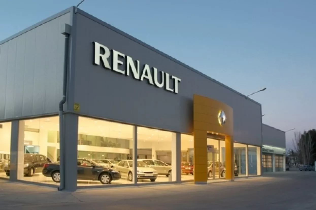 Prodaja Renaulta pala za trećinu