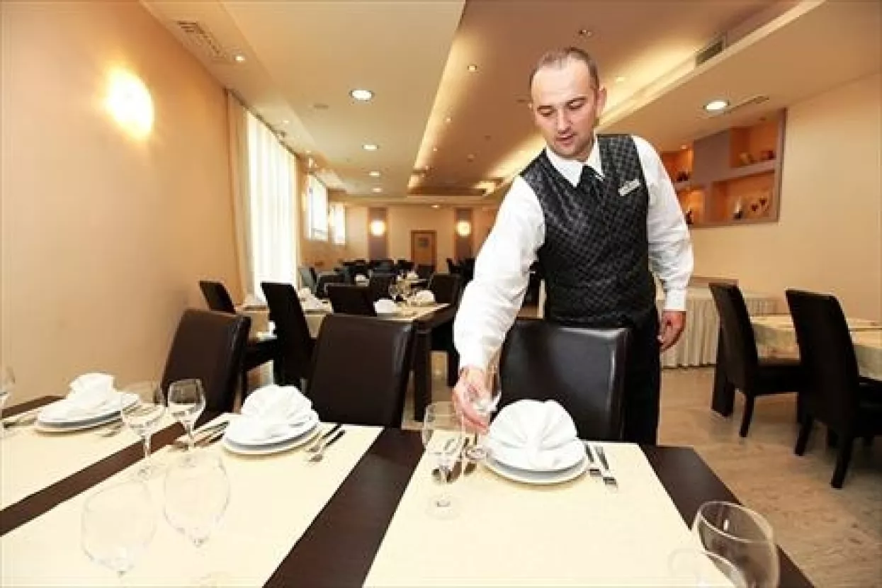 Zaposleno 10 posto vi&scaron;e sezonskih radnika u turizmu