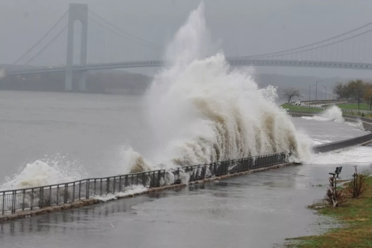 Zbog uragana Sandy zatvaraju se tuneli prema Manhattanu