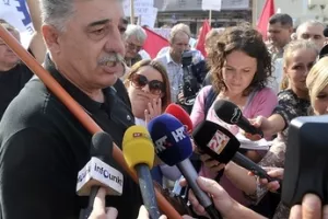Kamilo Vrana ne pu&scaron;ta radnike u tvornicu