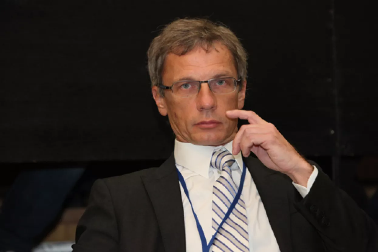 Guvernera Vujčića natjerati da razradi svoj model rasta