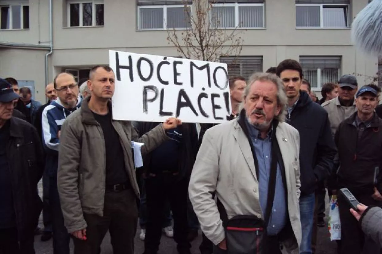 Prosvjed pred Dalekovodom, plaće stižu?