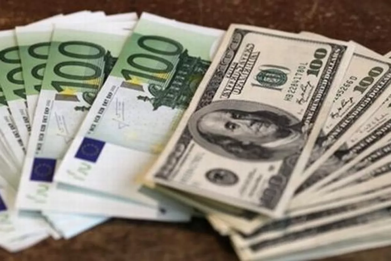 Dolar skočio prema europskoj i japanskoj valuti