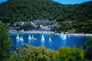 Hvar, Makarska i Dubrovnik rasprodani za špicu sezone