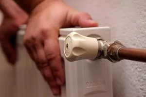 Skinuo radijator pa dobio kaznu od tisuću kuna