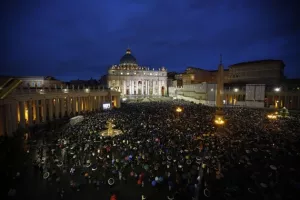 Bijeli dim iz Siktinske kapele, izabran novi papa