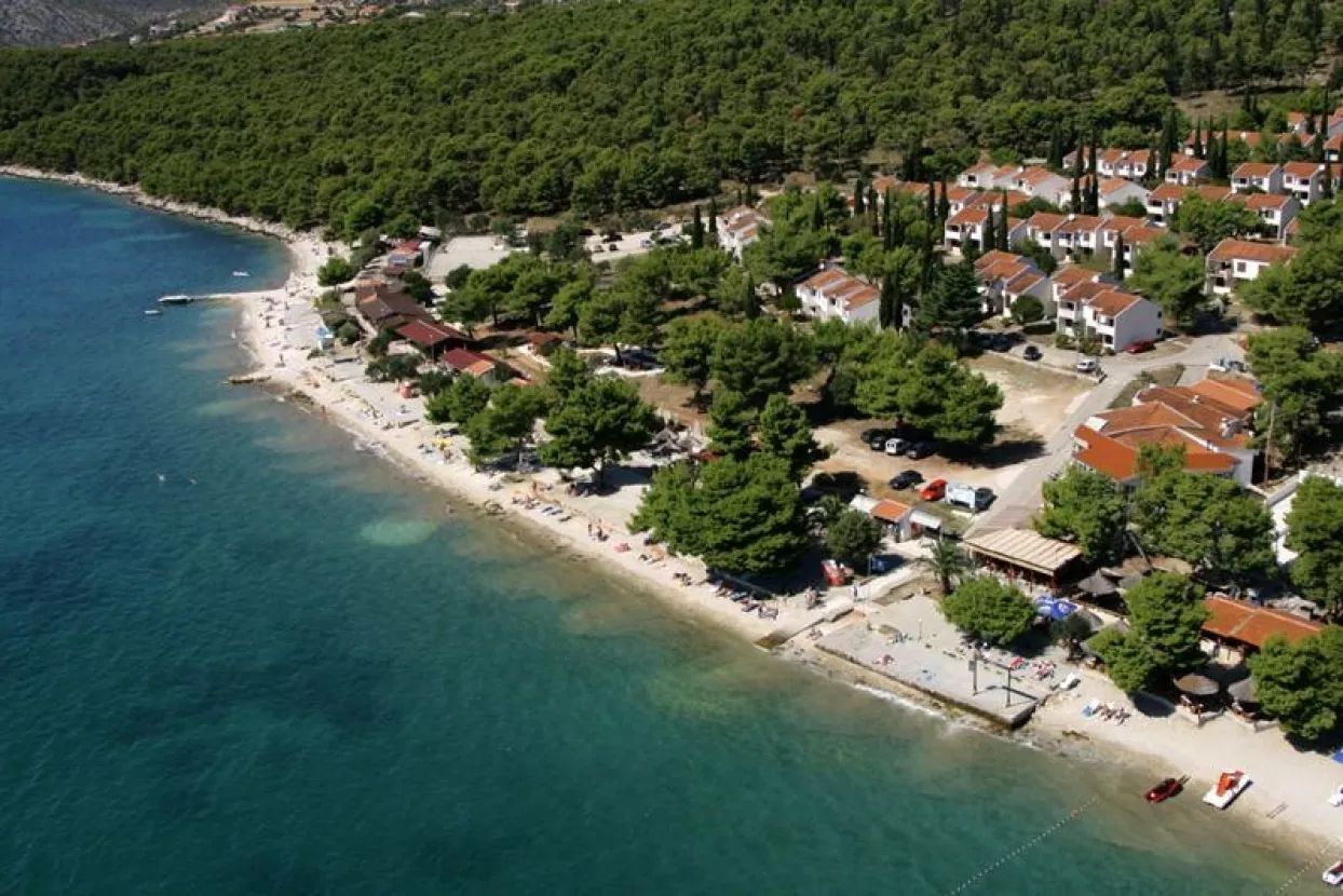 Otvoren predstečaj nad Apartmanima Medena