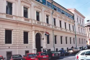 'Potpisala bi kredit u francima da je bio i na kineskom'