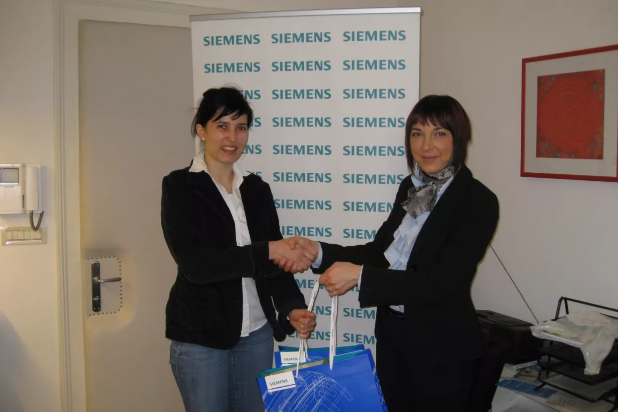 Siemens Hrvatska donirao računalo udruzi Krijesnica