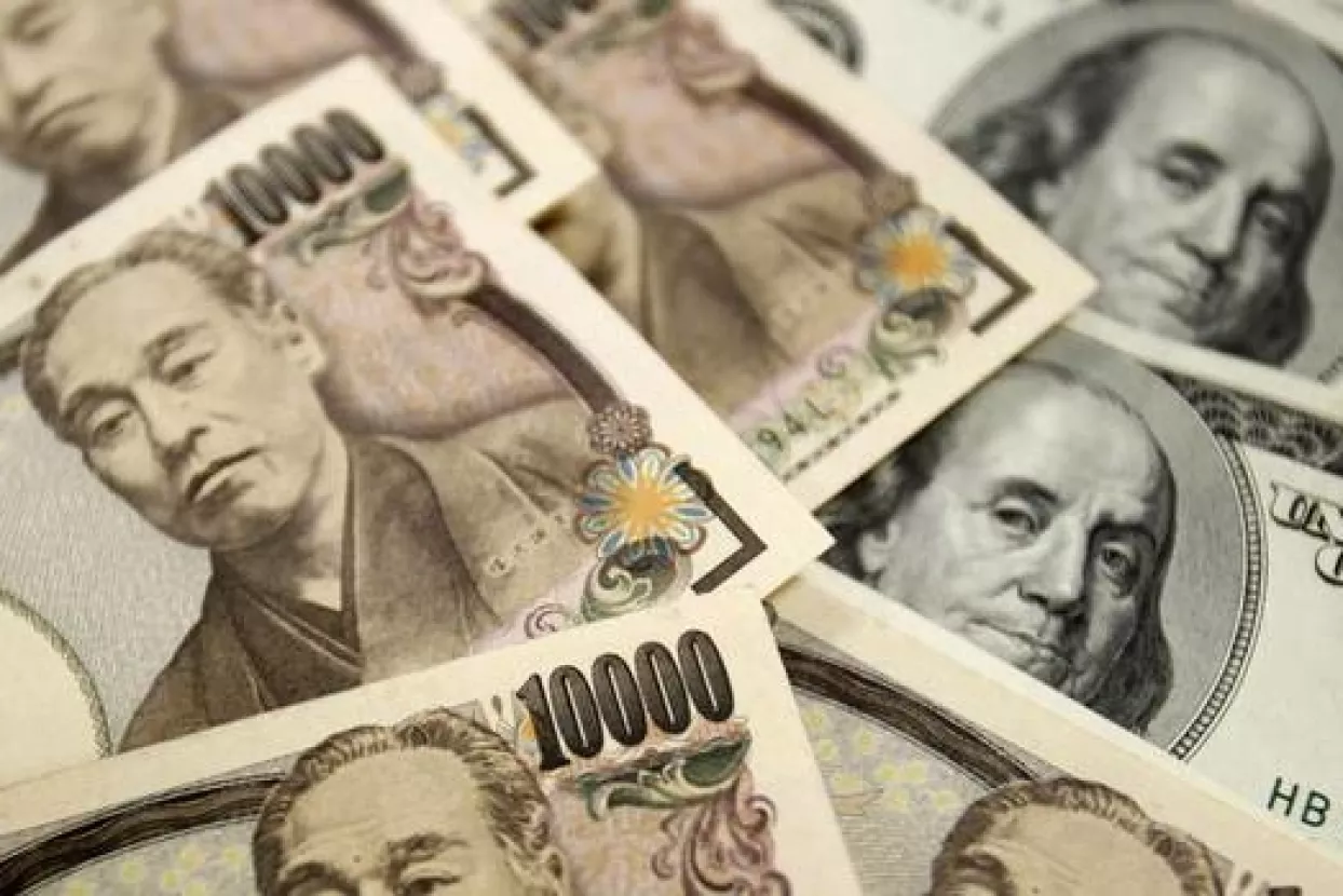 Lo&scaron; tjedan za jen, Draghi pomogao euru