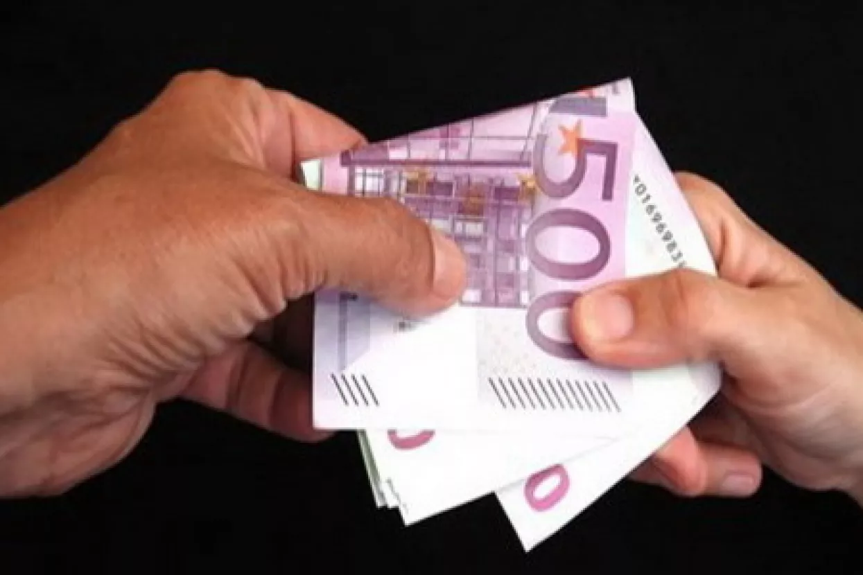 Mito za profesore ekonomije studenti ostavljali u kafiću i trgovini