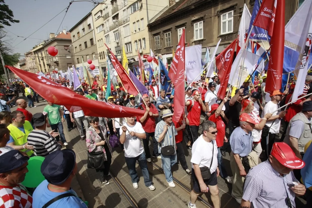 Sindikalni referendum o blokadi javnih i državnih službi
