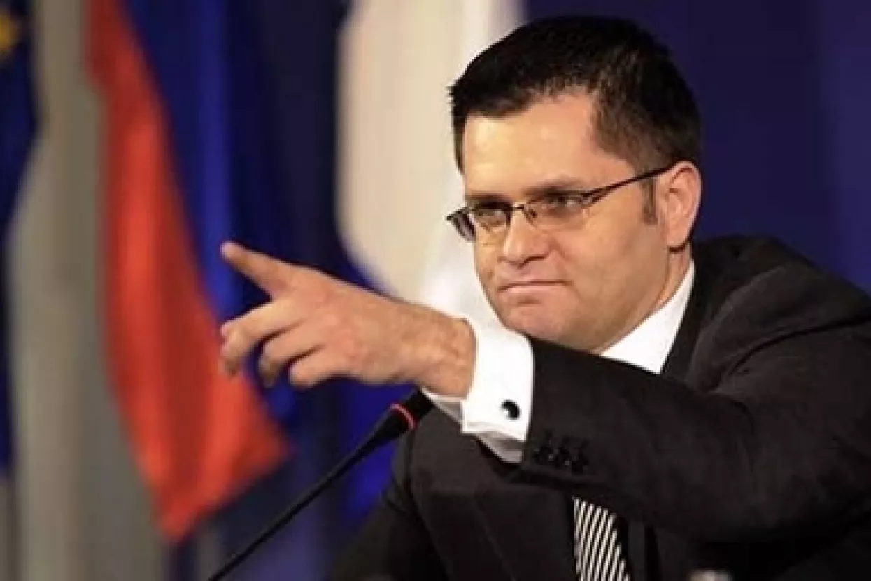 Jeremić naumio raskrinkati kreditne agencije