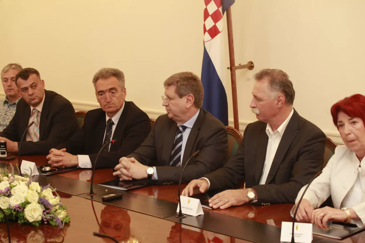 Vlada i sindikati potpisali sporazum o promjeni visine plaća
