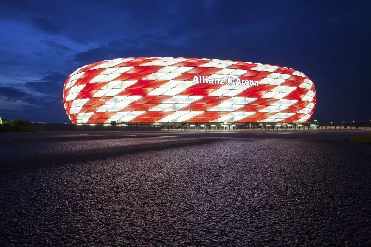 Crveno-bijeli kvadratići na Allianz Areni
