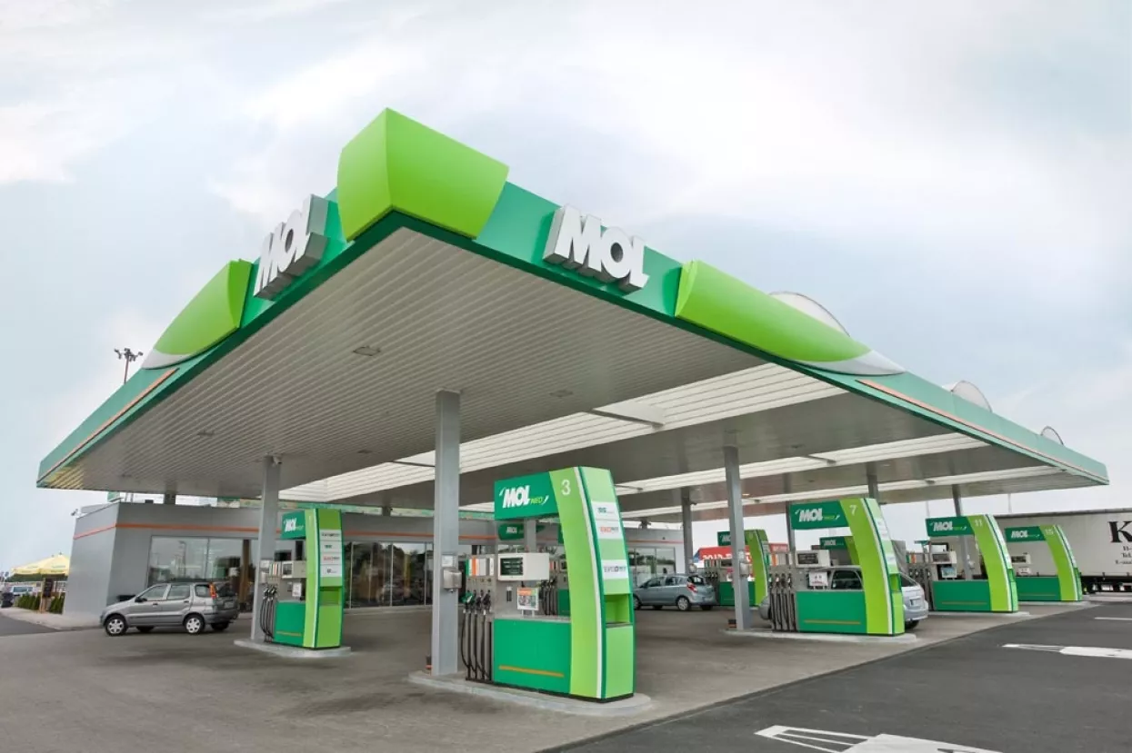 Kreditni rejting MOL-a sa stabilnog na negativni