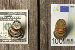 Američki dolar pod pritiskom, euro ojačao