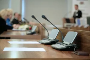 Građani u politici žele vidjeti poslovnjake i znanstvenike
