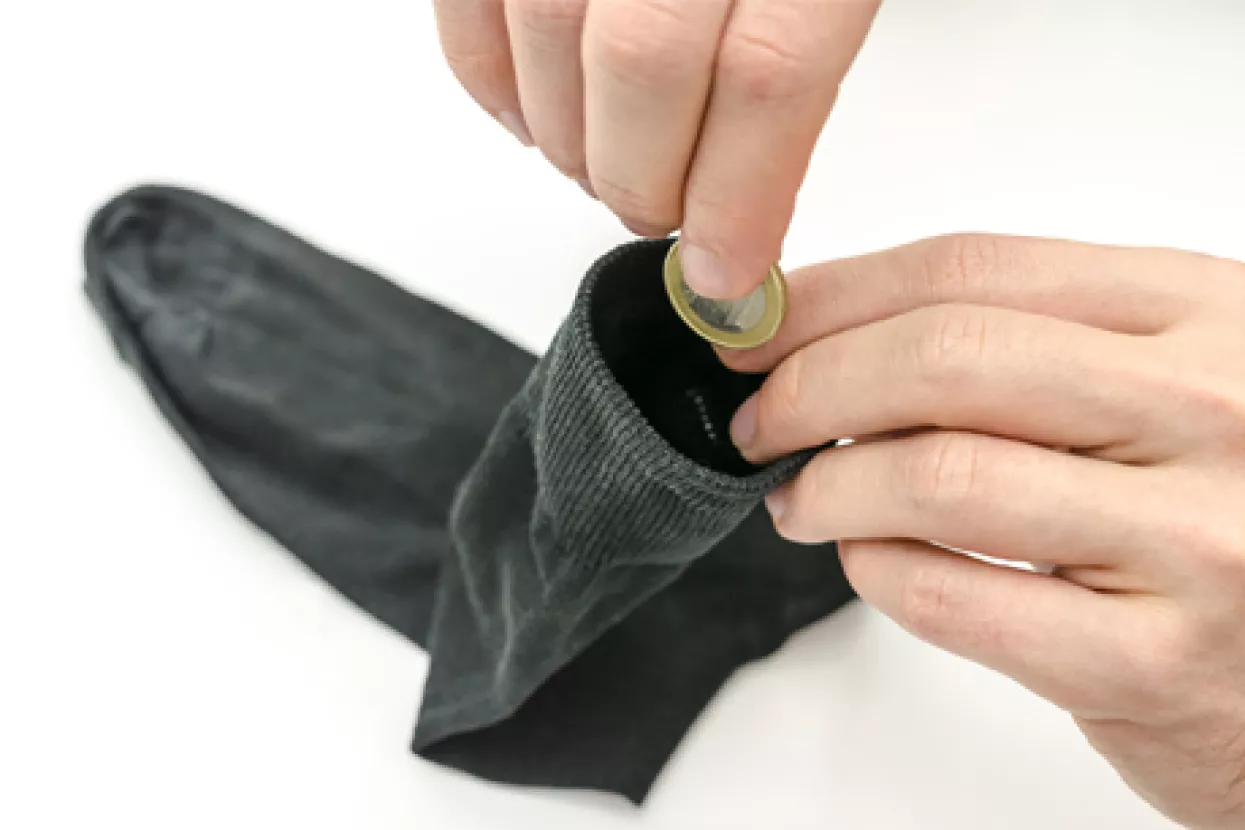 Vi&scaron;e od četvrtine hrvatskih građana novac drži 'u čarapi'