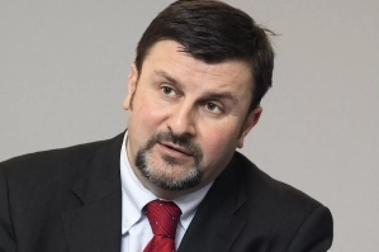 Baj, baj jeftinom namještaju s Istoka