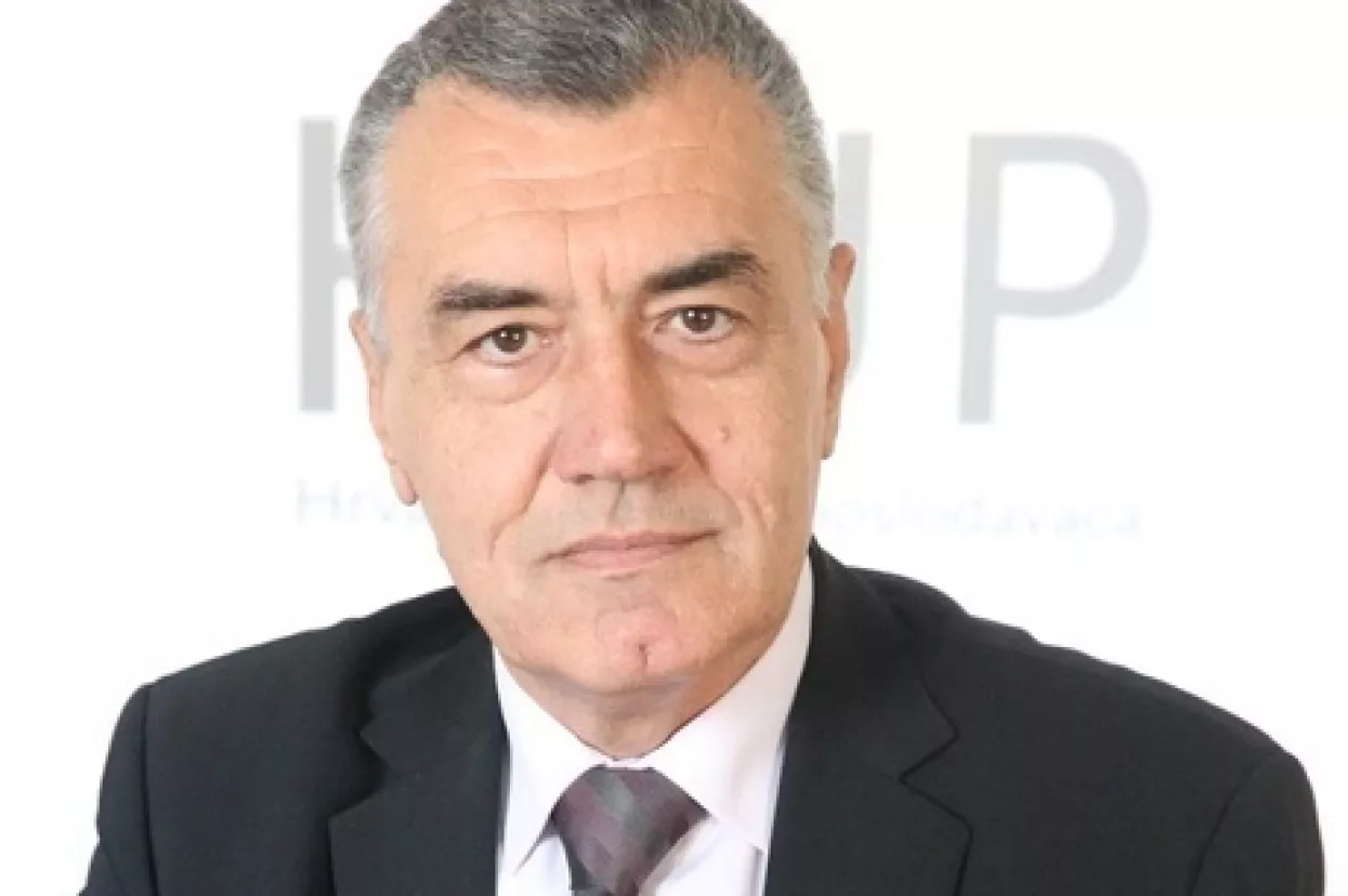 Discipliniranje od strane EU pozitivno jer će nas tjerati na rezove