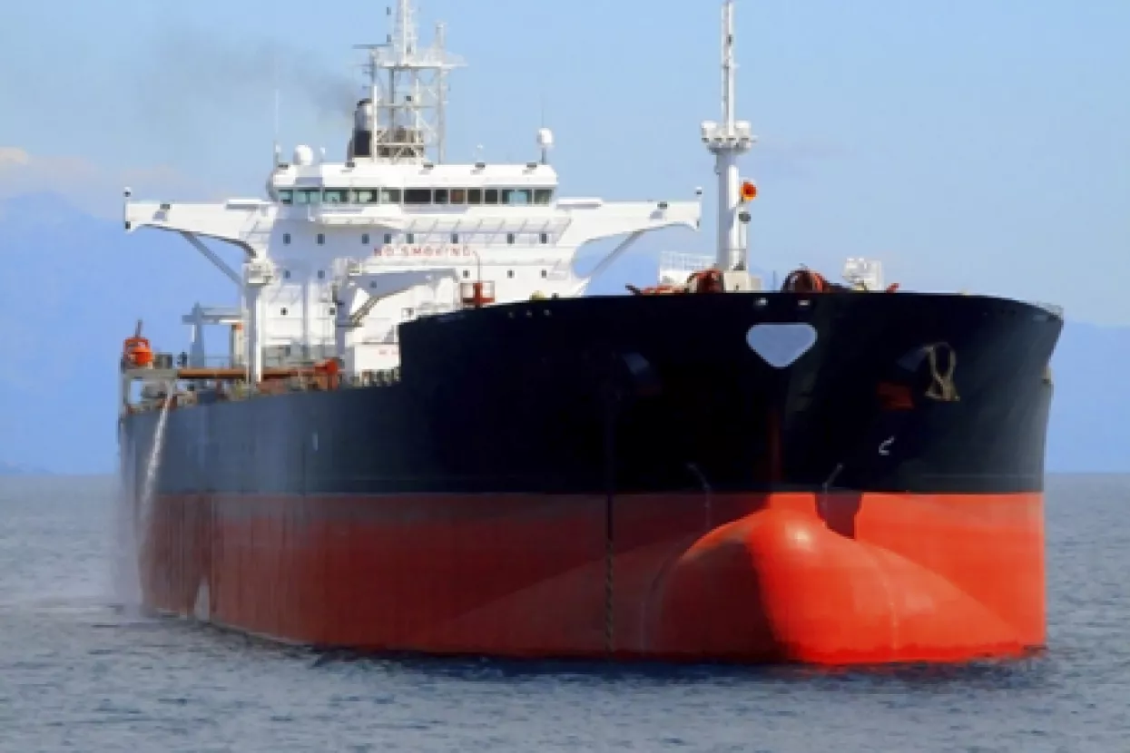 Libijska mornarica otvorila vatru na tanker, cijena nafte skočila iznad 107 dolara