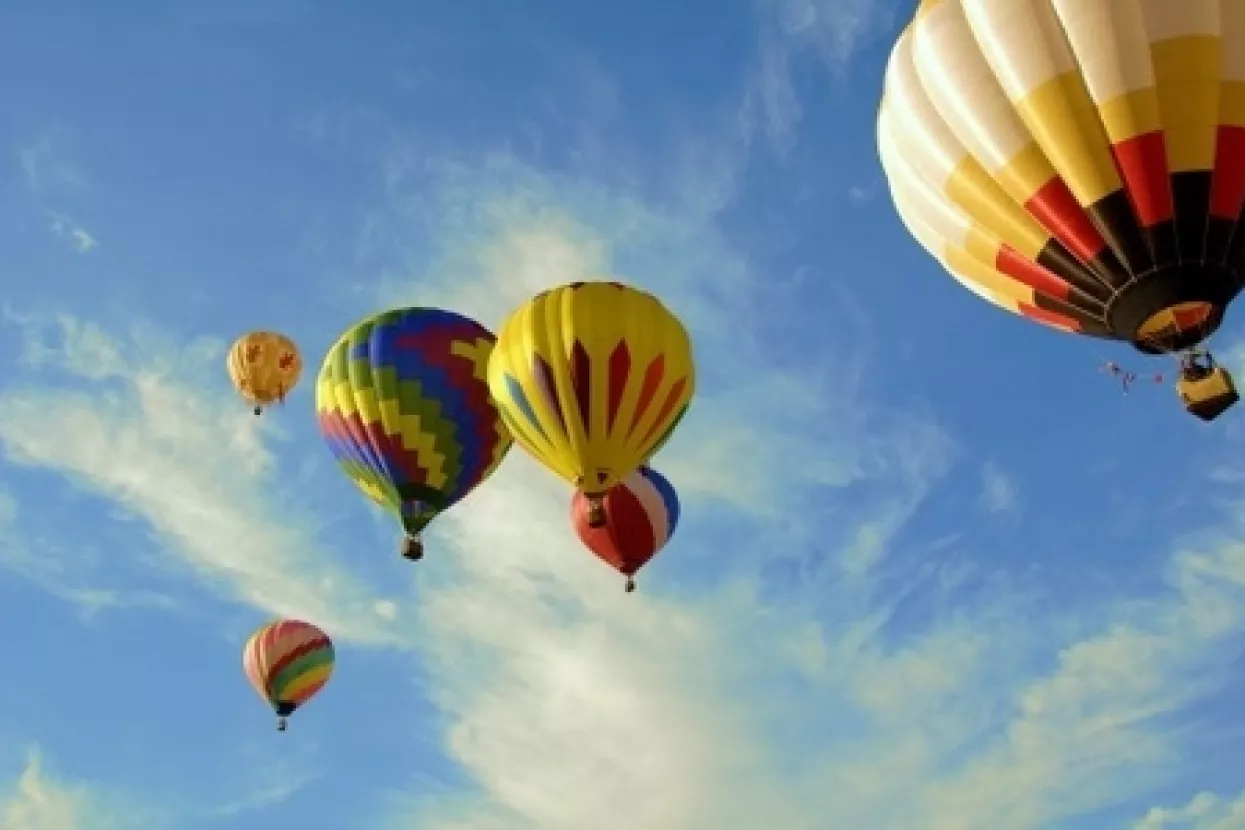 Pu&scaron;tanje balona o svjetskom američkom burzovnom balonu