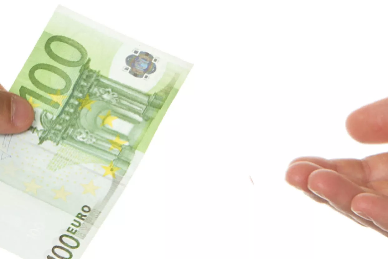 U Hrvatskoj treba ozakoniti provizije za državne službenike