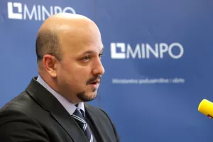 'Žao mi je što nisam izravno sudjelovao u nabavi novih automobila'